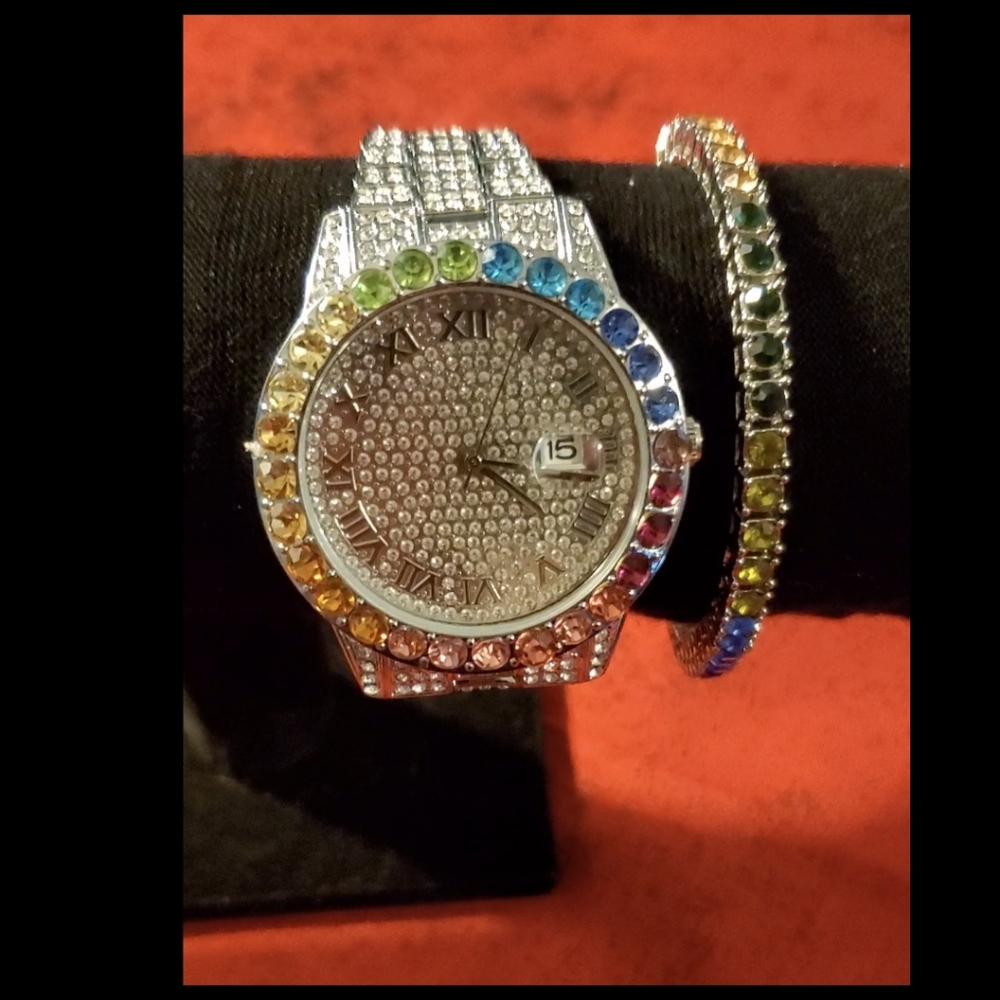 Elegant Silver and Multicolor Women's Watch and Bracelet Set - Picture 6 of 9